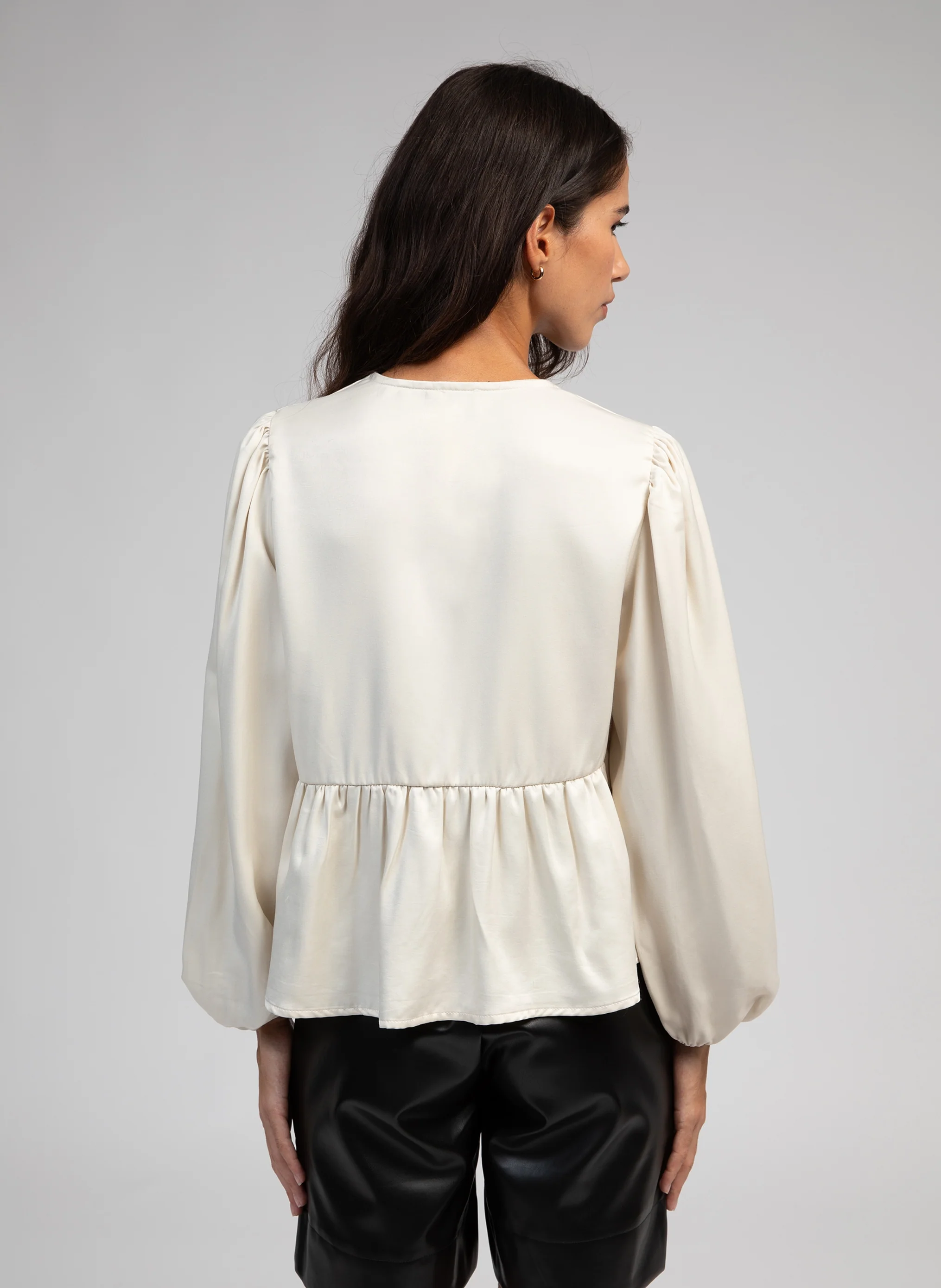 BLOUSE KAELYNA ecru - Image 6