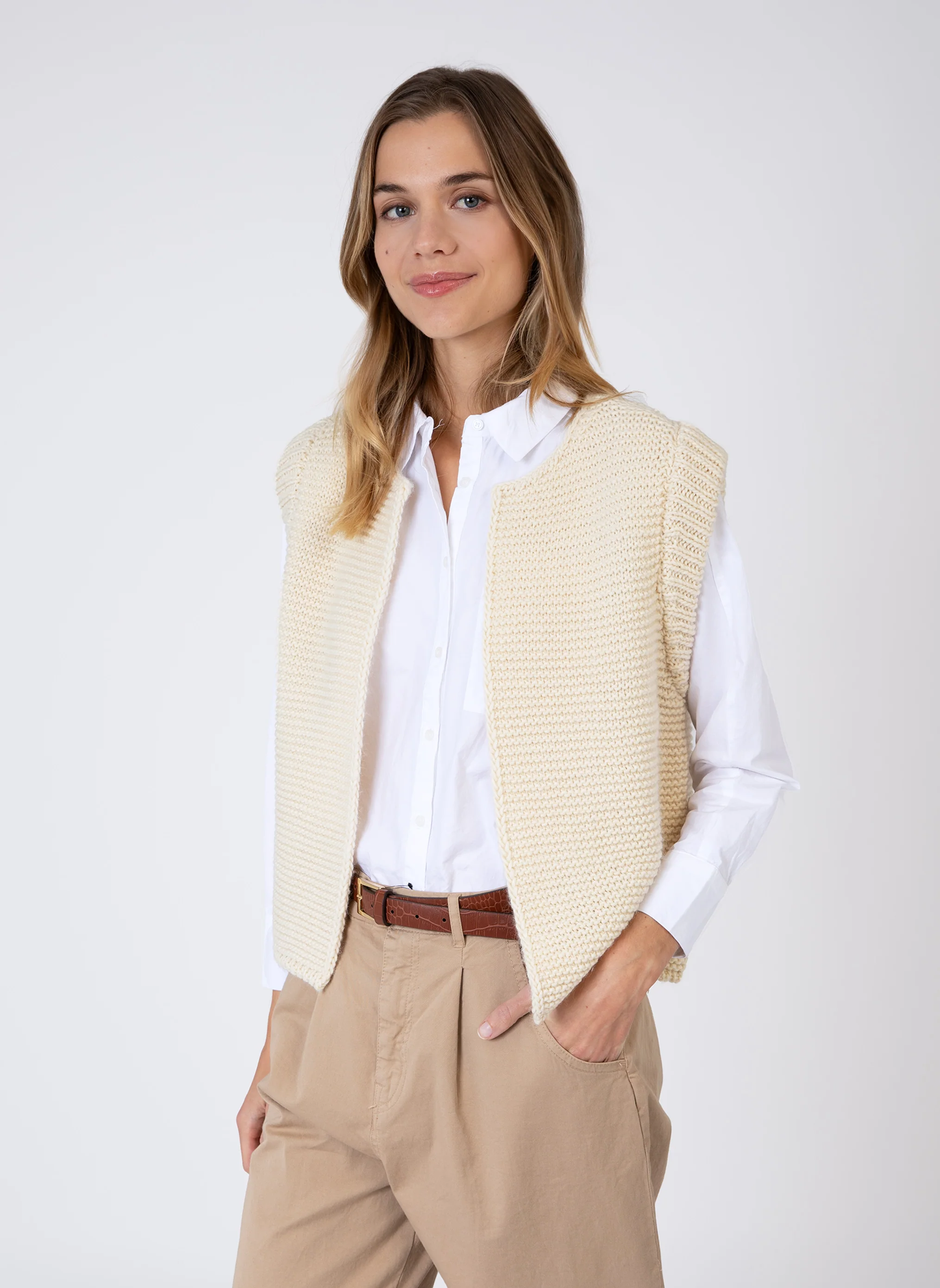 CARDIGAN SANS MANCHE LEGRINGOU vanille - Image 3