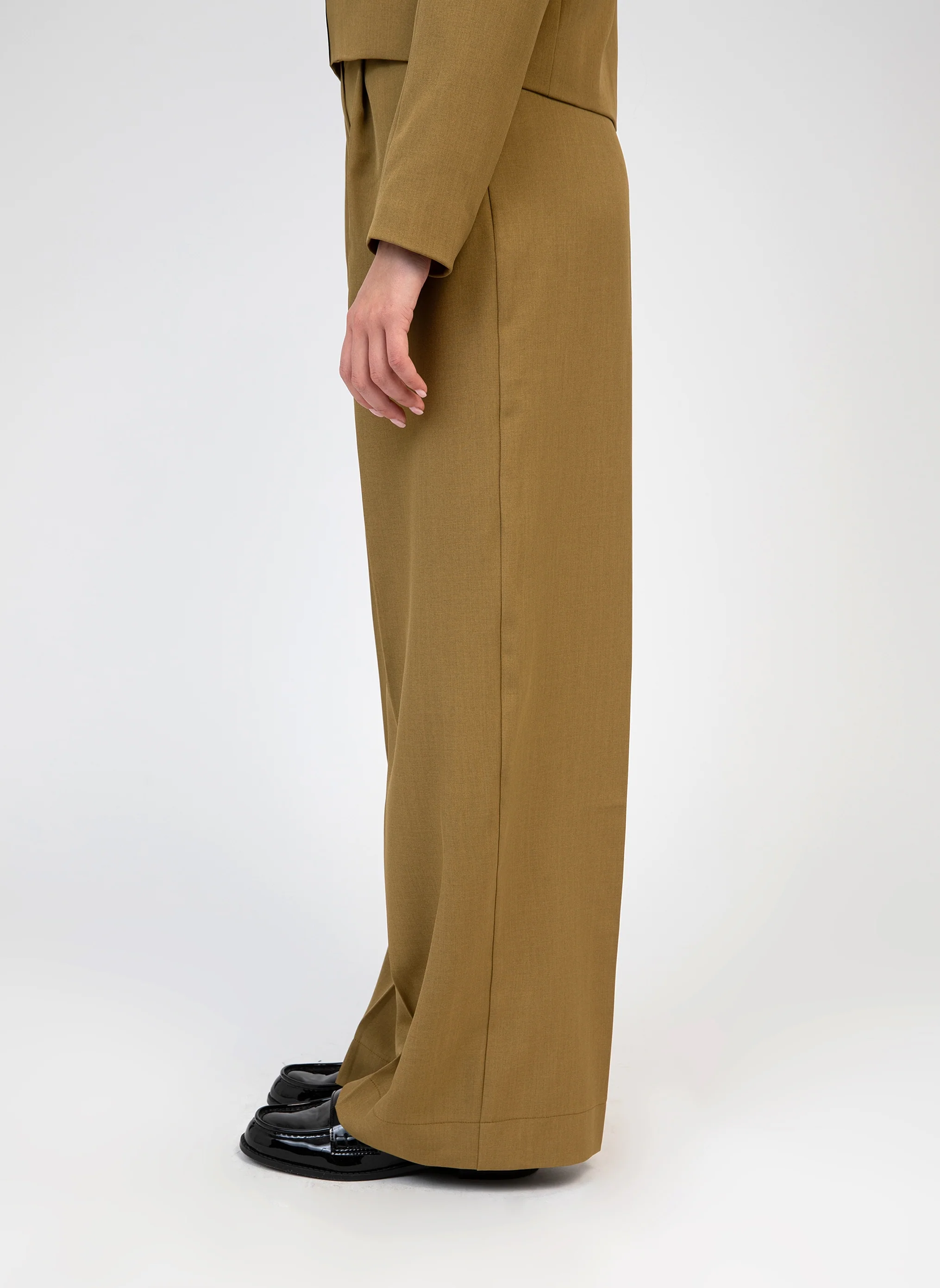 PANTALON PEPINATA olive - Image 4