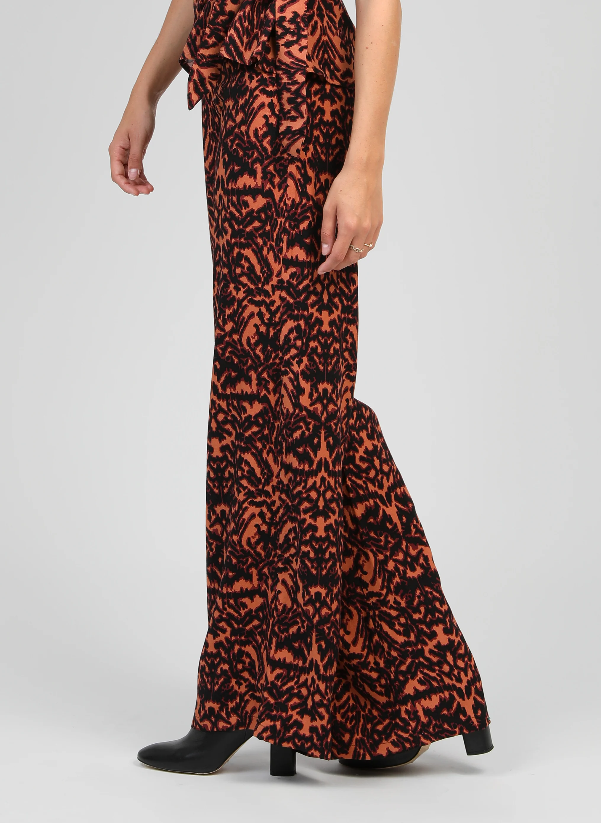 PANTALON PHLORA graphie bordeaux - Image 4