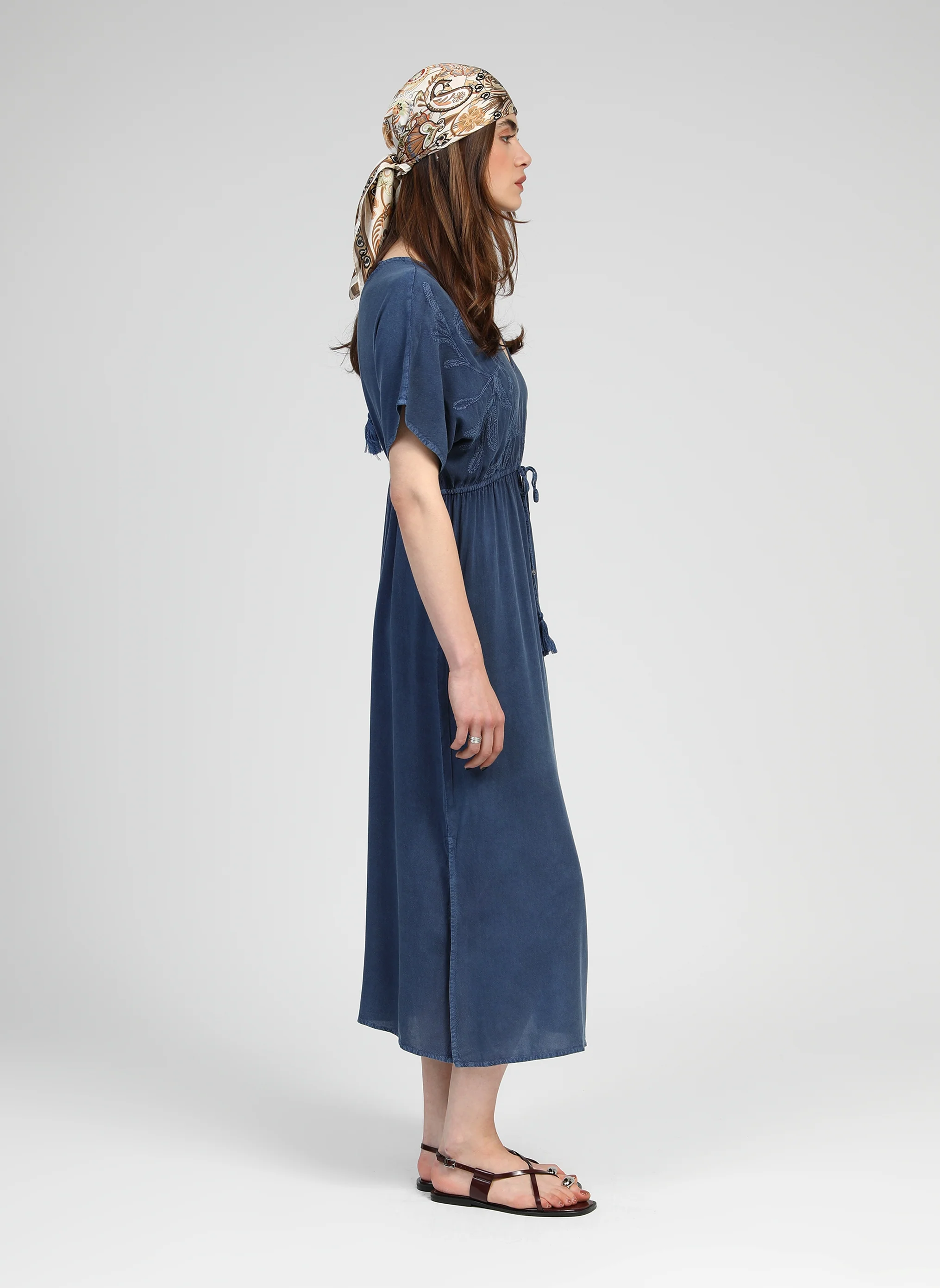ROBE MIDI OMALYNA indigo - Image 4