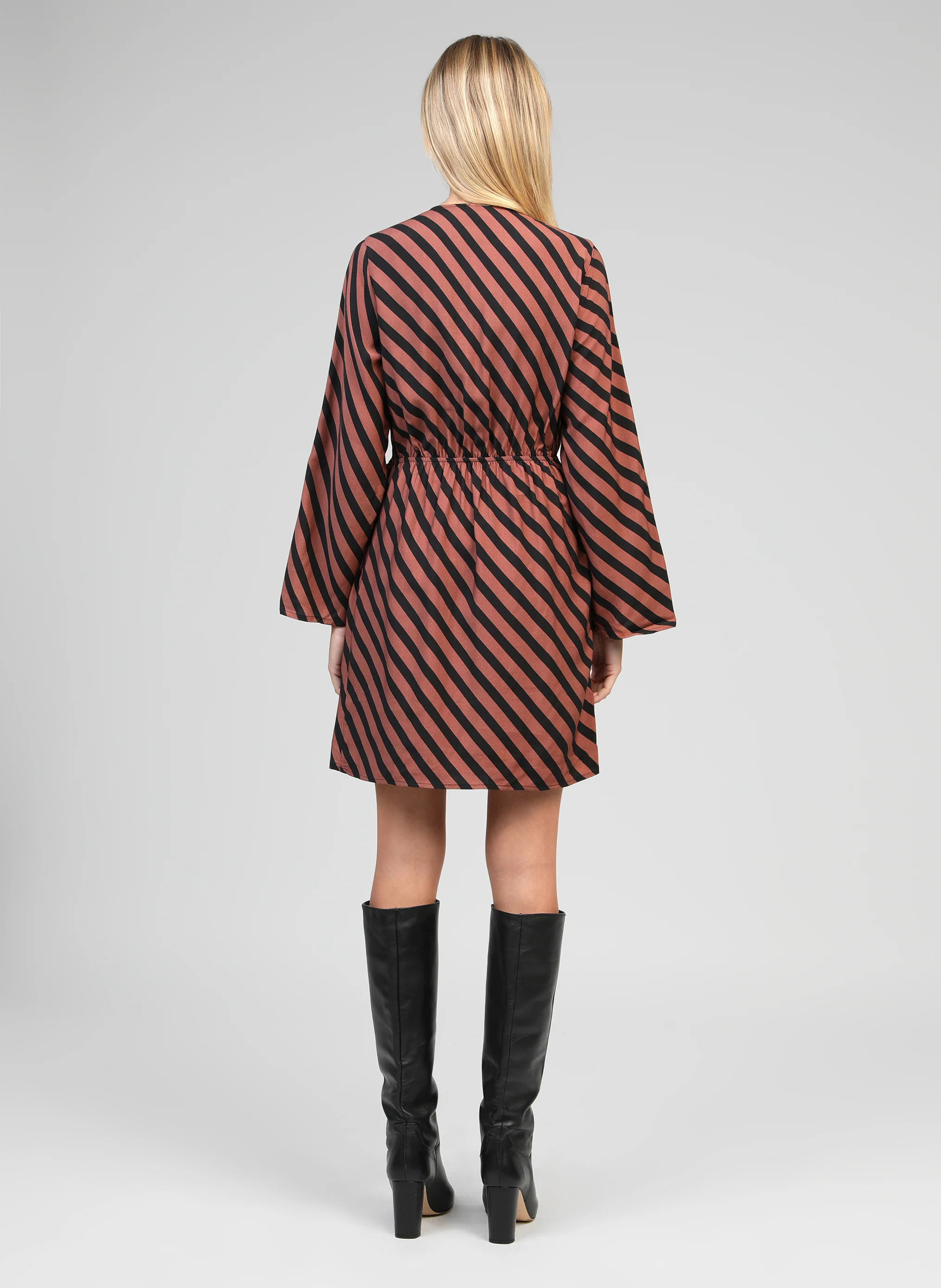 ROBE COURTE METALY stipe chocolat - Image 4