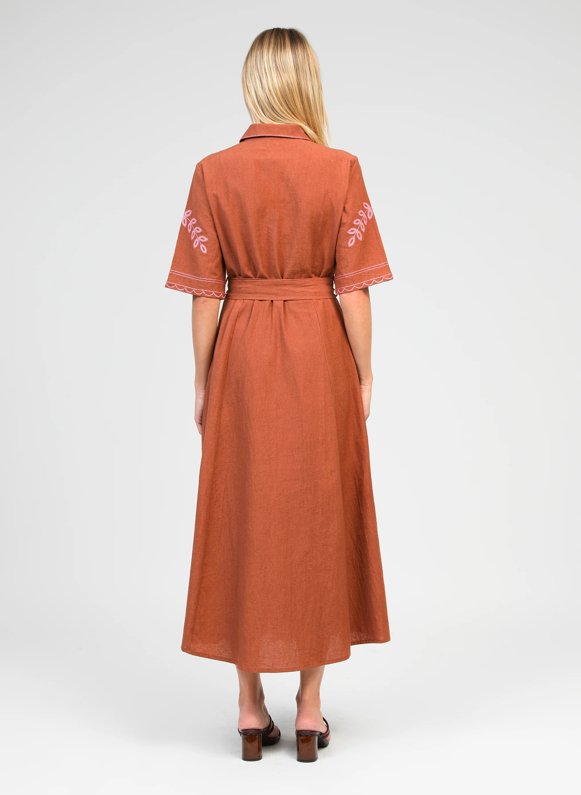 ROBE LONGUE OSMINA caramel - Image 4