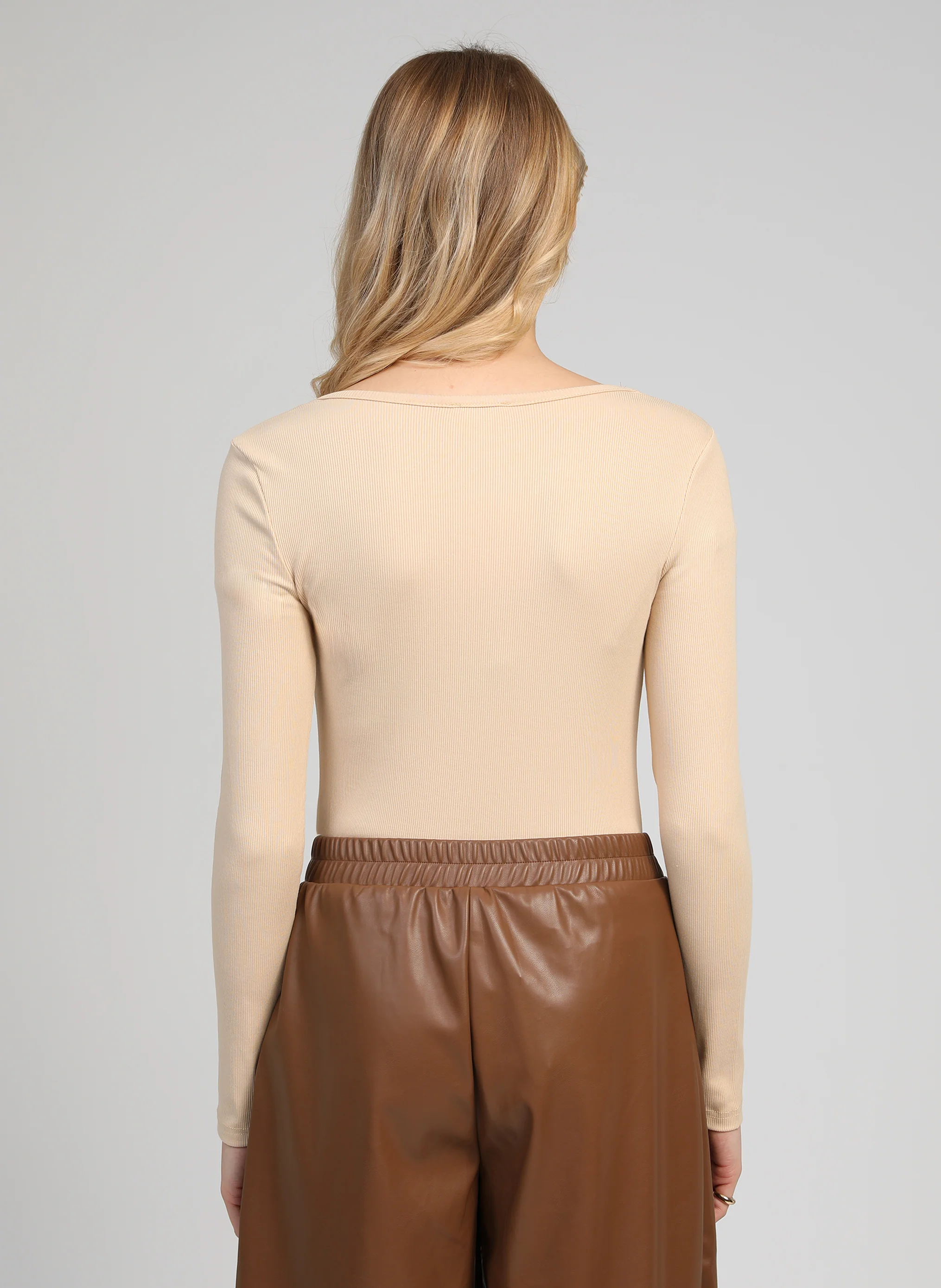 T-SHIRT AKCELY nude - Image 4