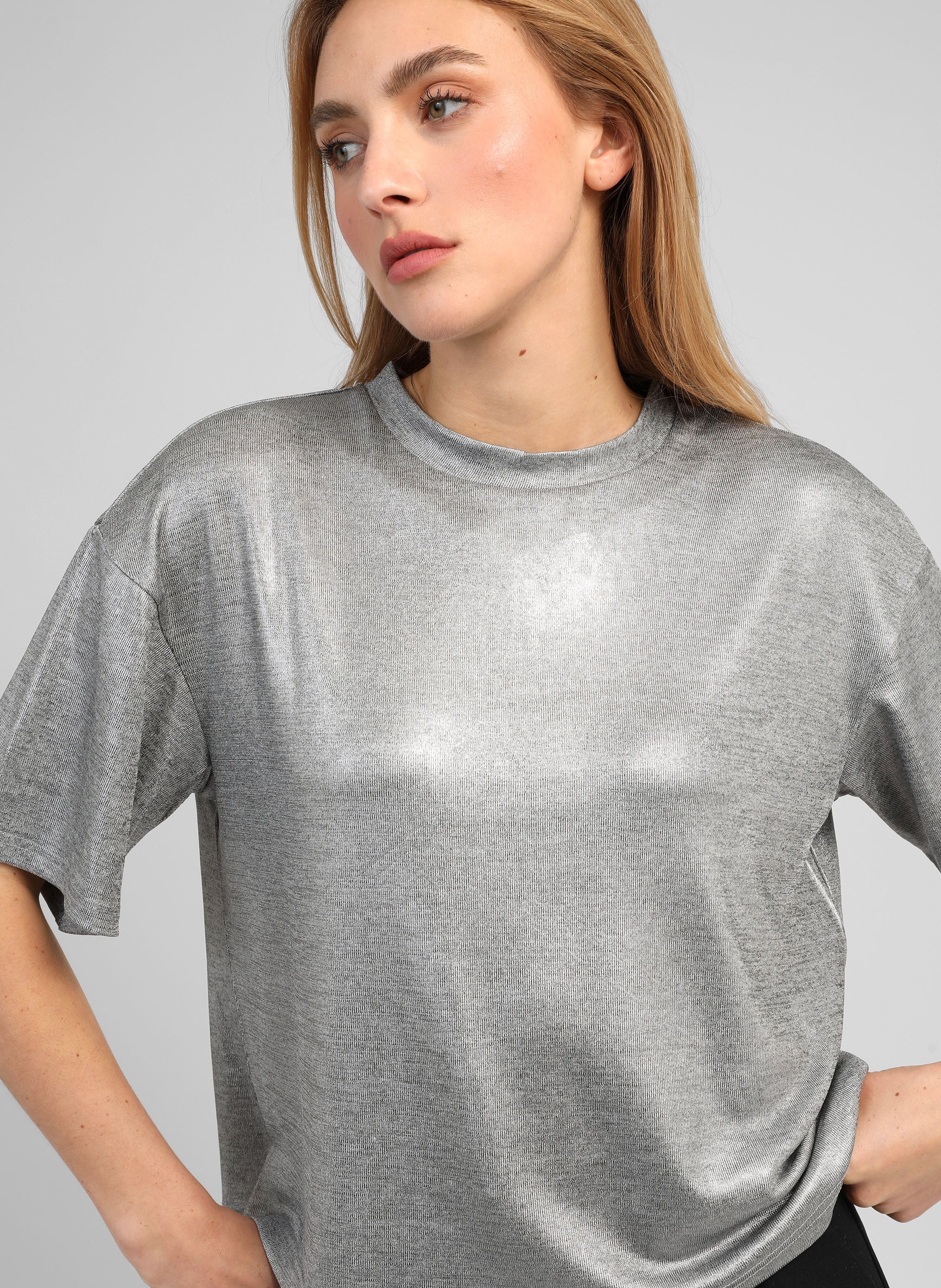 T-SHIRT AKOMILA argent - Image 2