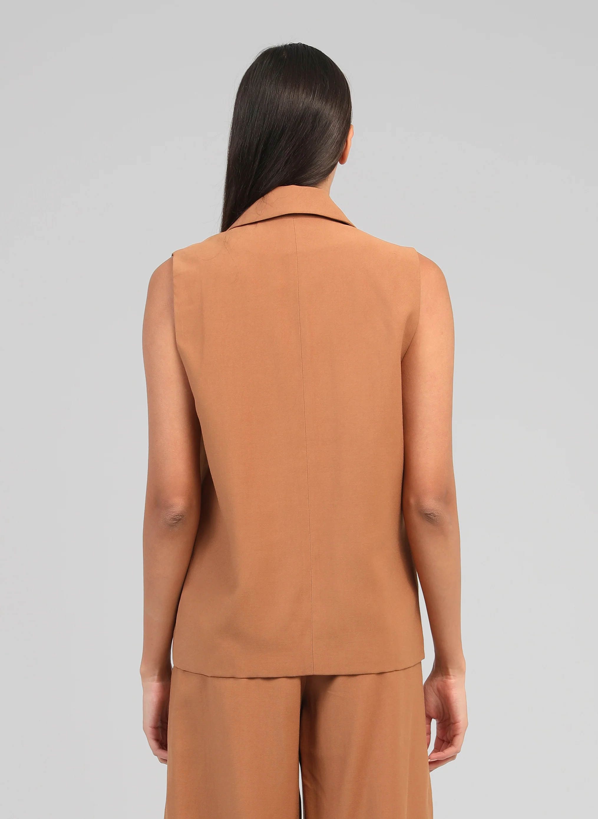 VESTE SANS MANCHES ZAKARITA daim - Image 4